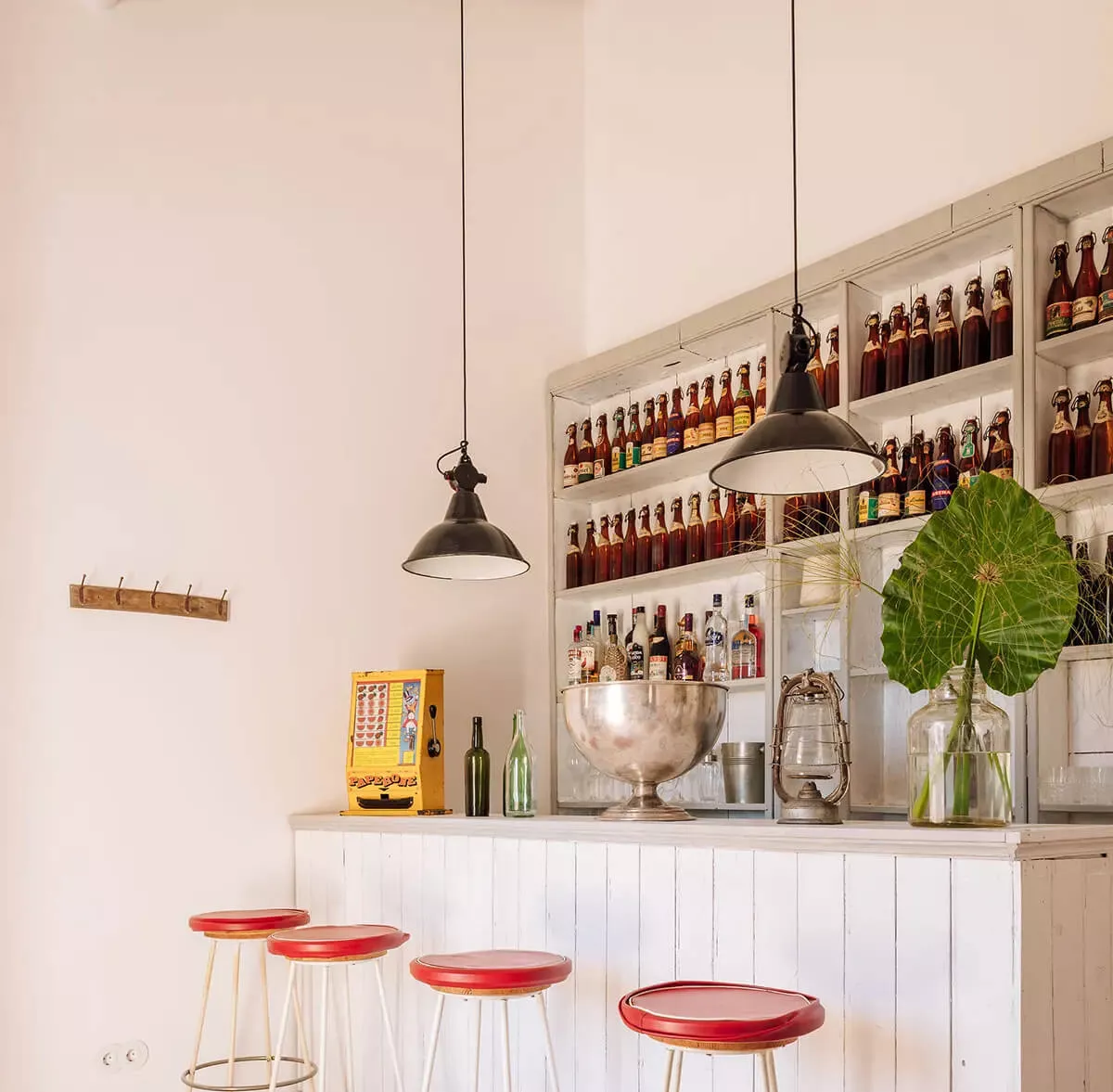 Hospedaria bar interior